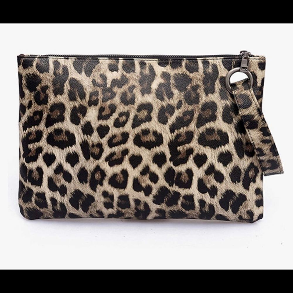 ‎Cute wristlet Leopard Pattern NWT - image 6